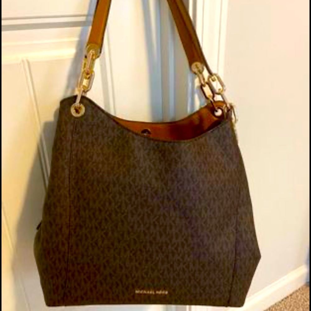 ******** SOLD *****New With Tag Michael Kors Handbag